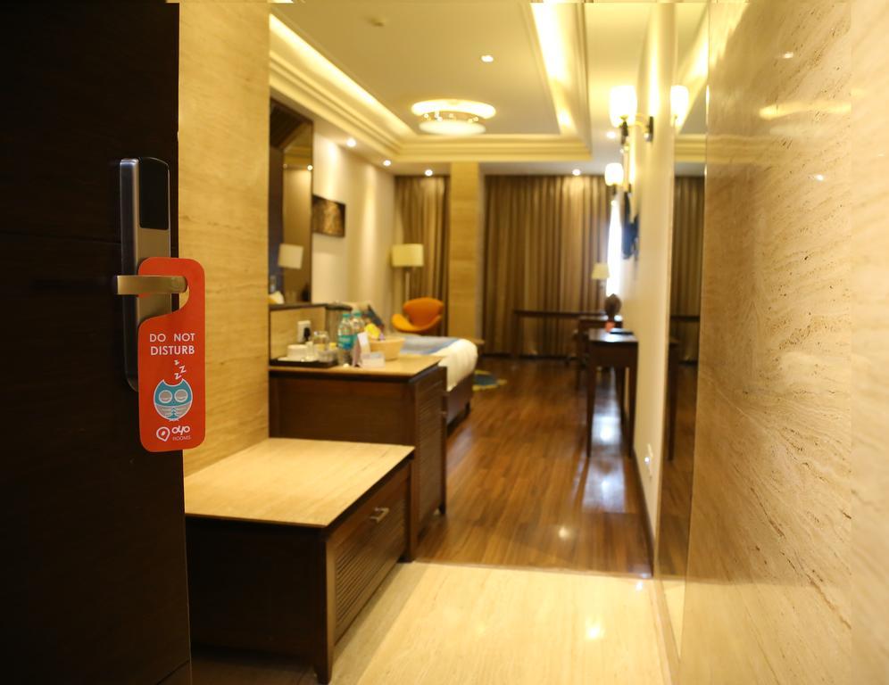 Oyo Premium Panchkula Sector 5 Hotel Værelse billede