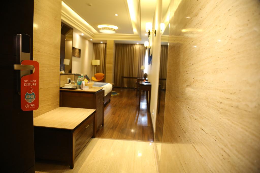 Oyo Premium Panchkula Sector 5 Hotel Værelse billede