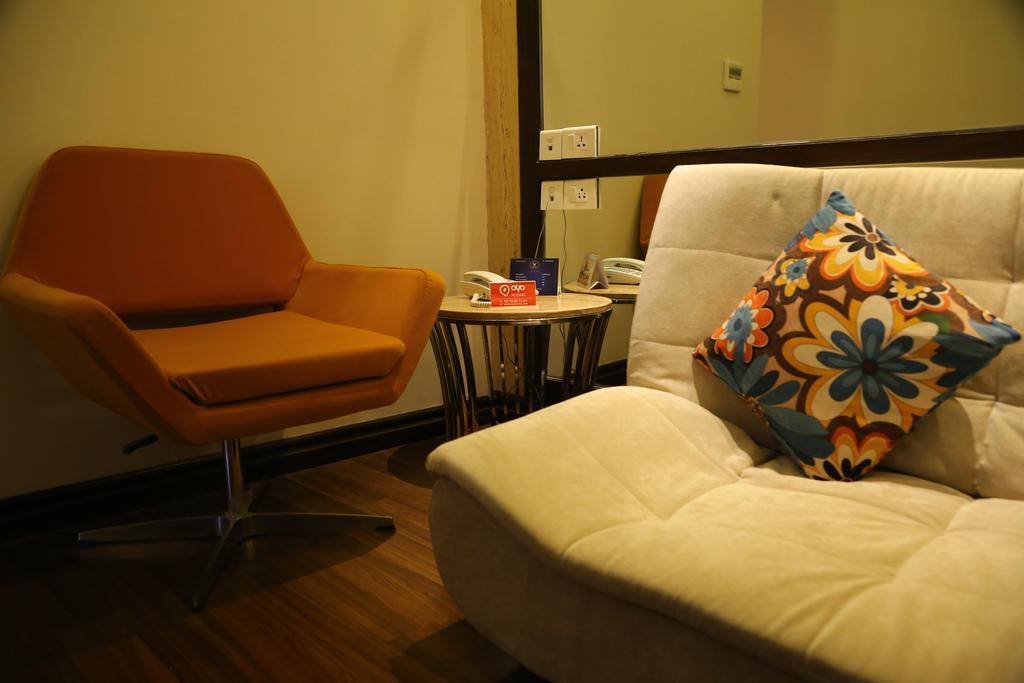 Oyo Premium Panchkula Sector 5 Hotel Eksteriør billede