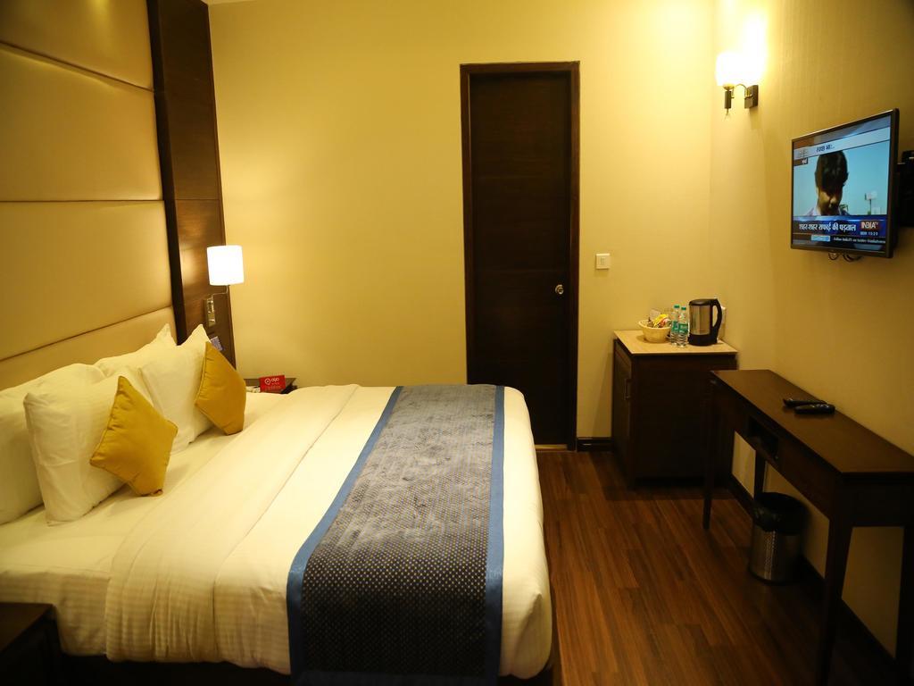 Oyo Premium Panchkula Sector 5 Hotel Værelse billede