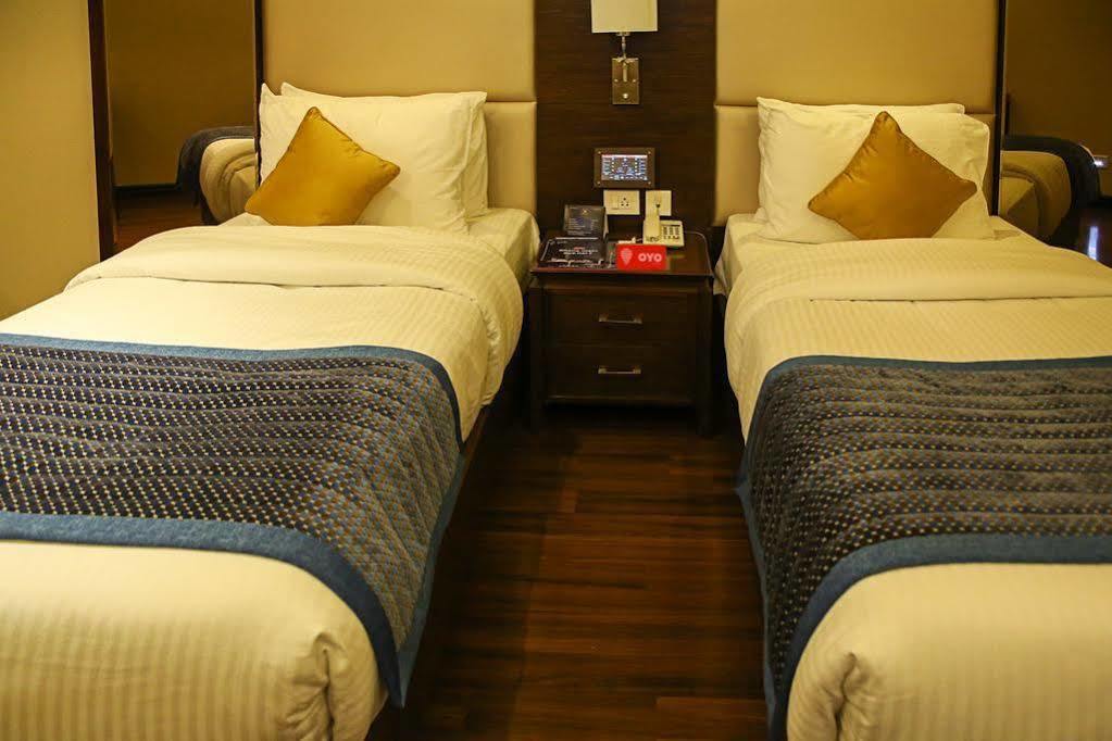 Oyo Premium Panchkula Sector 5 Hotel Eksteriør billede